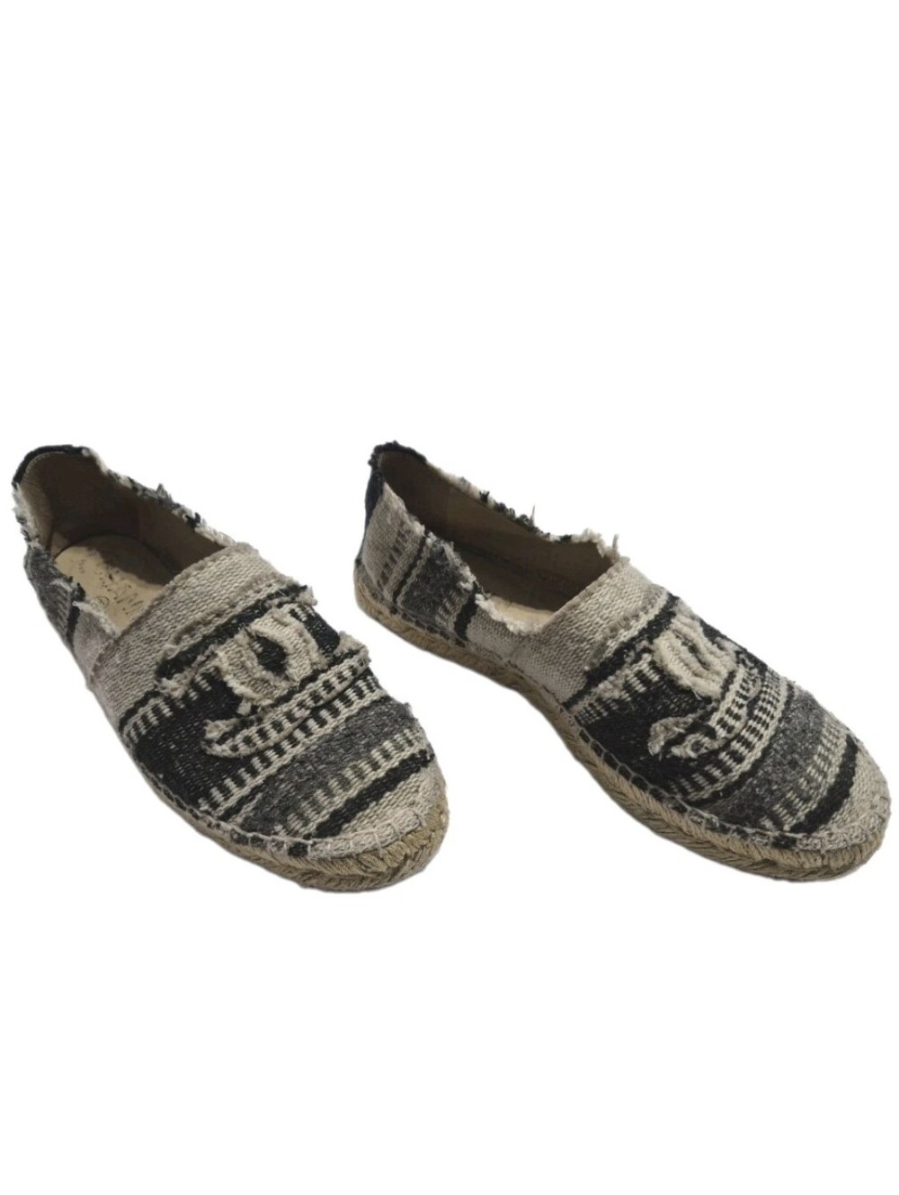 Chanel G29762 Flat Espadrille Size 37 ( US 37 ).